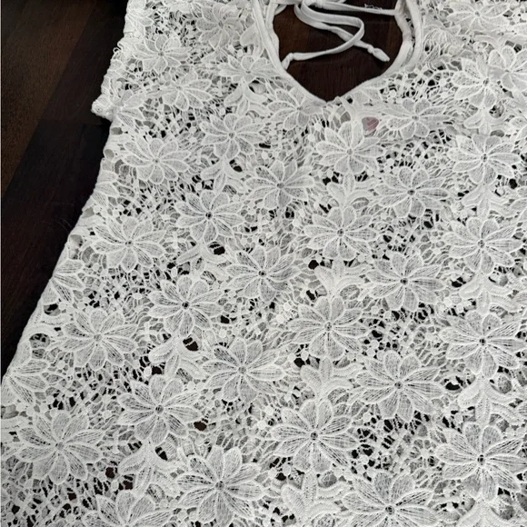 Floral Boho Lace Cover-Up - Picture 2 of 5